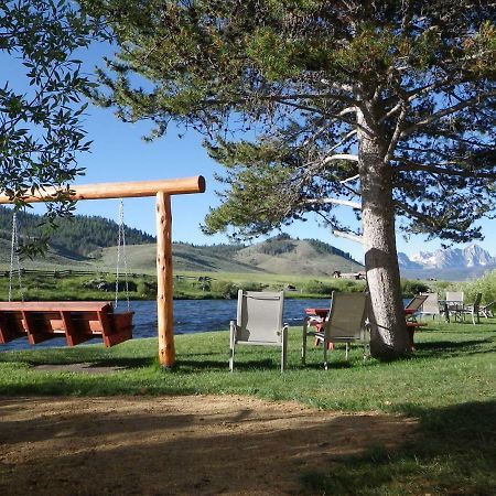 ホテルRedwood Cabins Stanley エクステリア 写真