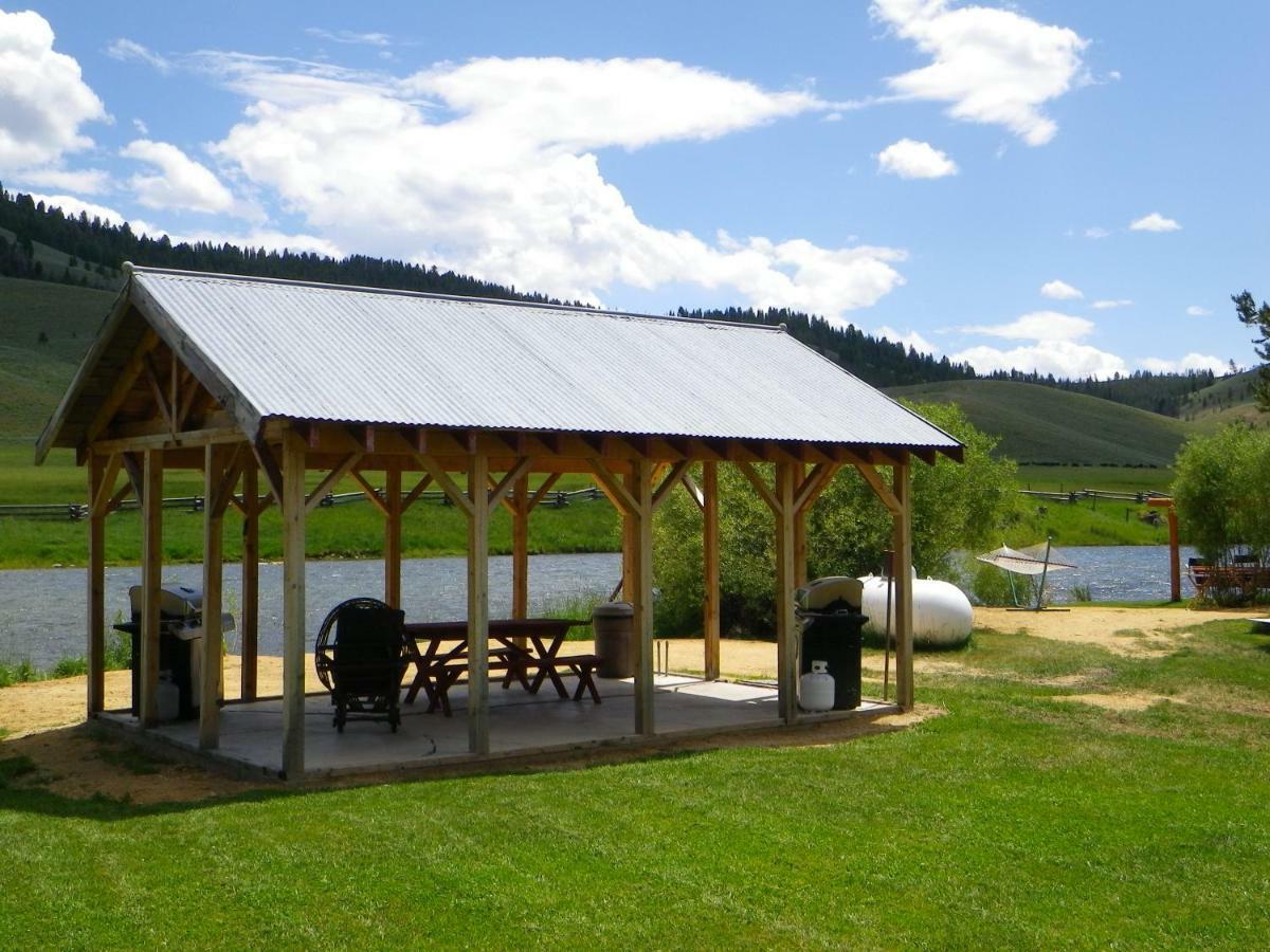 ホテルRedwood Cabins Stanley エクステリア 写真