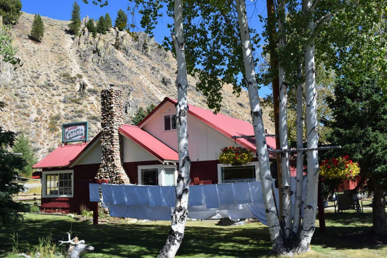 ホテルRedwood Cabins Stanley エクステリア 写真
