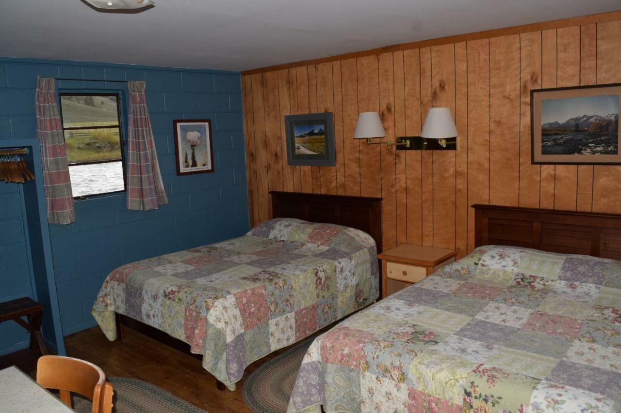 ホテルRedwood Cabins Stanley エクステリア 写真